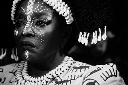 “Mami Wata” Reviews: A Tale of Water, Power, and Destiny “Mami Wata” Reviews: A Tale of Water, Power, and Destiny