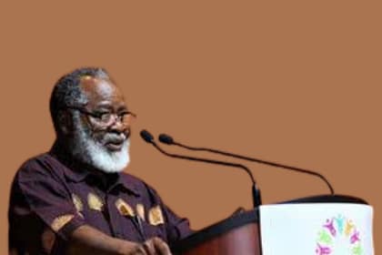 Professor Kithaka wa Mberia – African literature from the perspective of a Kenyan literary scholar Professor Kithaka wa Mberia – African literature from the perspective of a Kenyan literary scholar