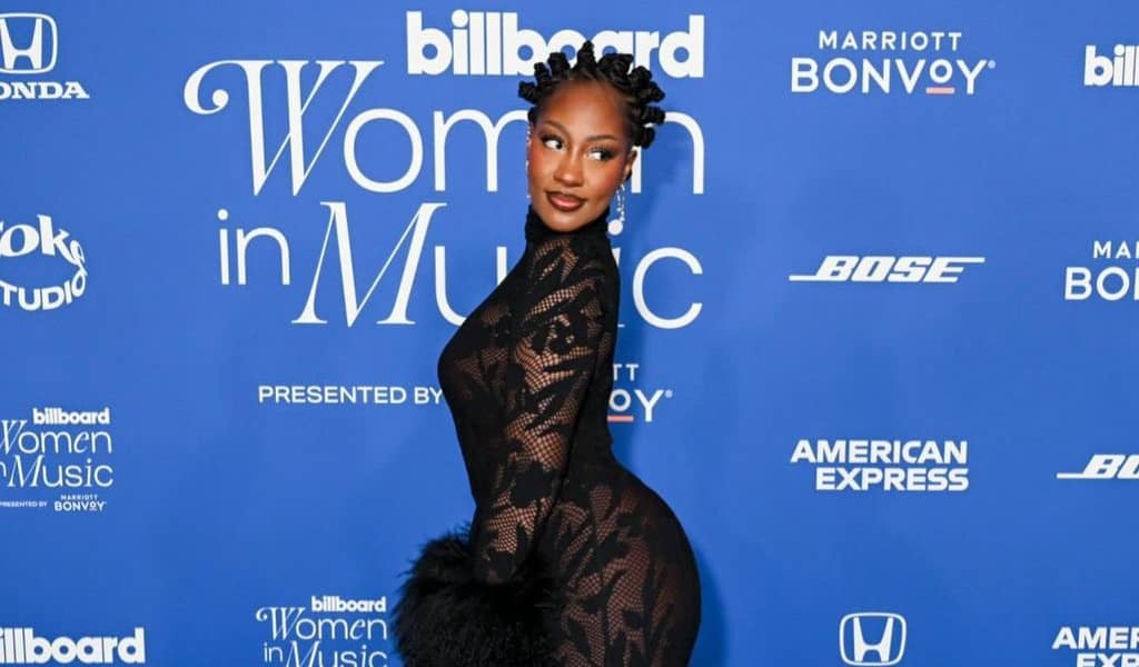 Tems Receives Breakthrough Award at the 2024 Billboard Women in Music Awards