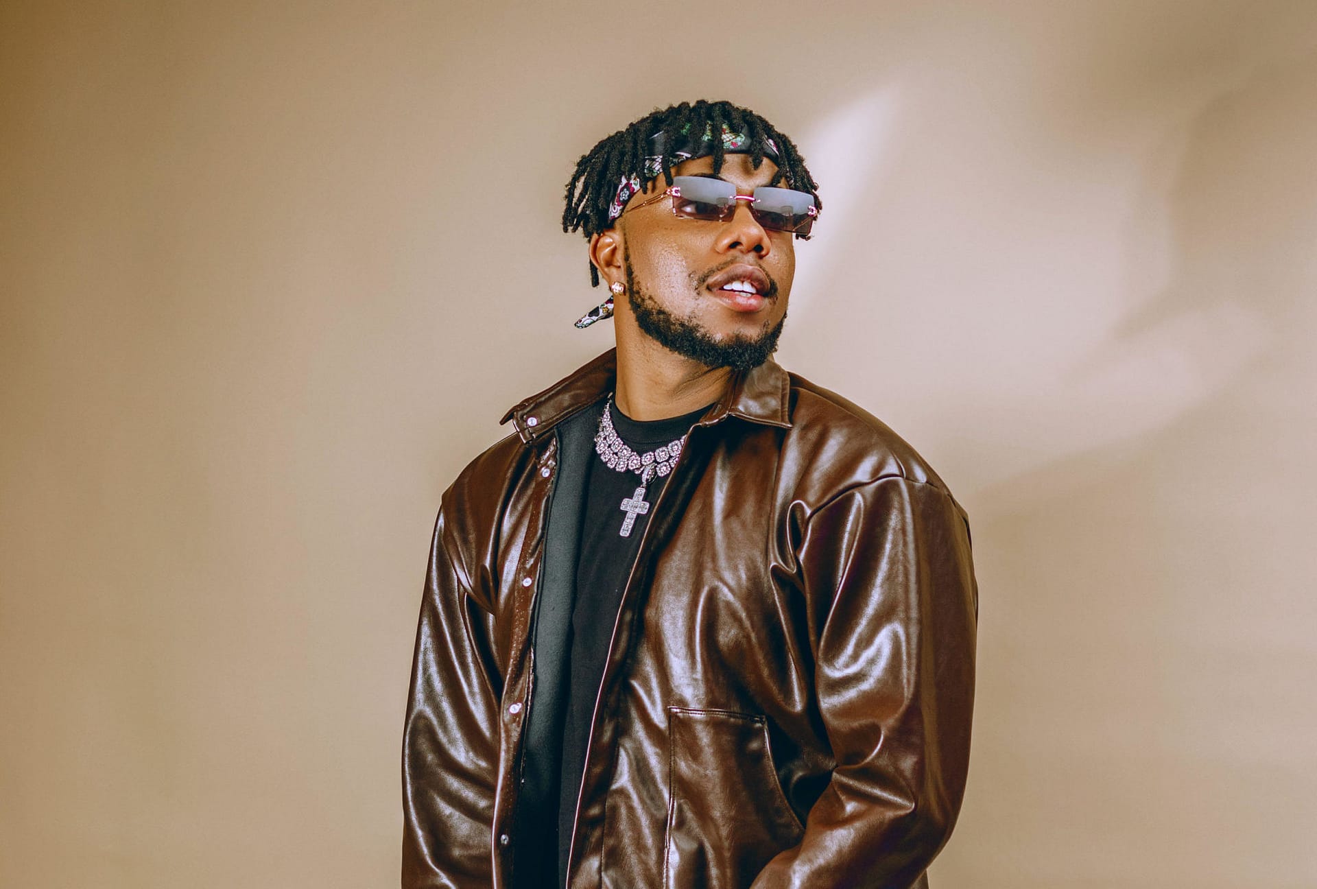Dan Dizzy is Creating Attention-Grabbing Rap Flows on the Go