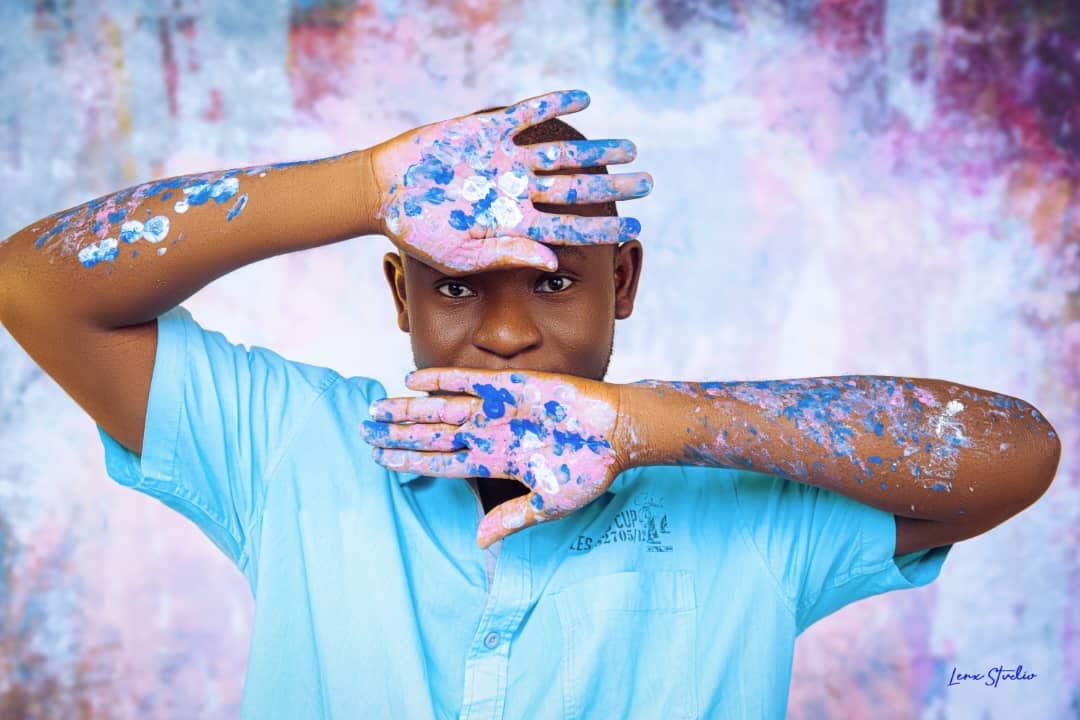 The Artist Meeting Increasing Demand for Architectural Painting in Northern Nigeria The Artist Meeting Increasing Demand for Architectural Painting in Northern Nigeria