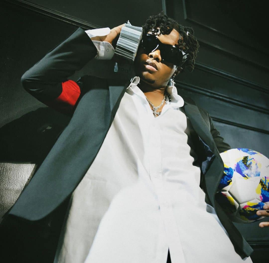 Crayon’s The One is a Tribute to Davido’s Dami Duro Crayon’s The One is a Tribute to Davido’s Dami Duro