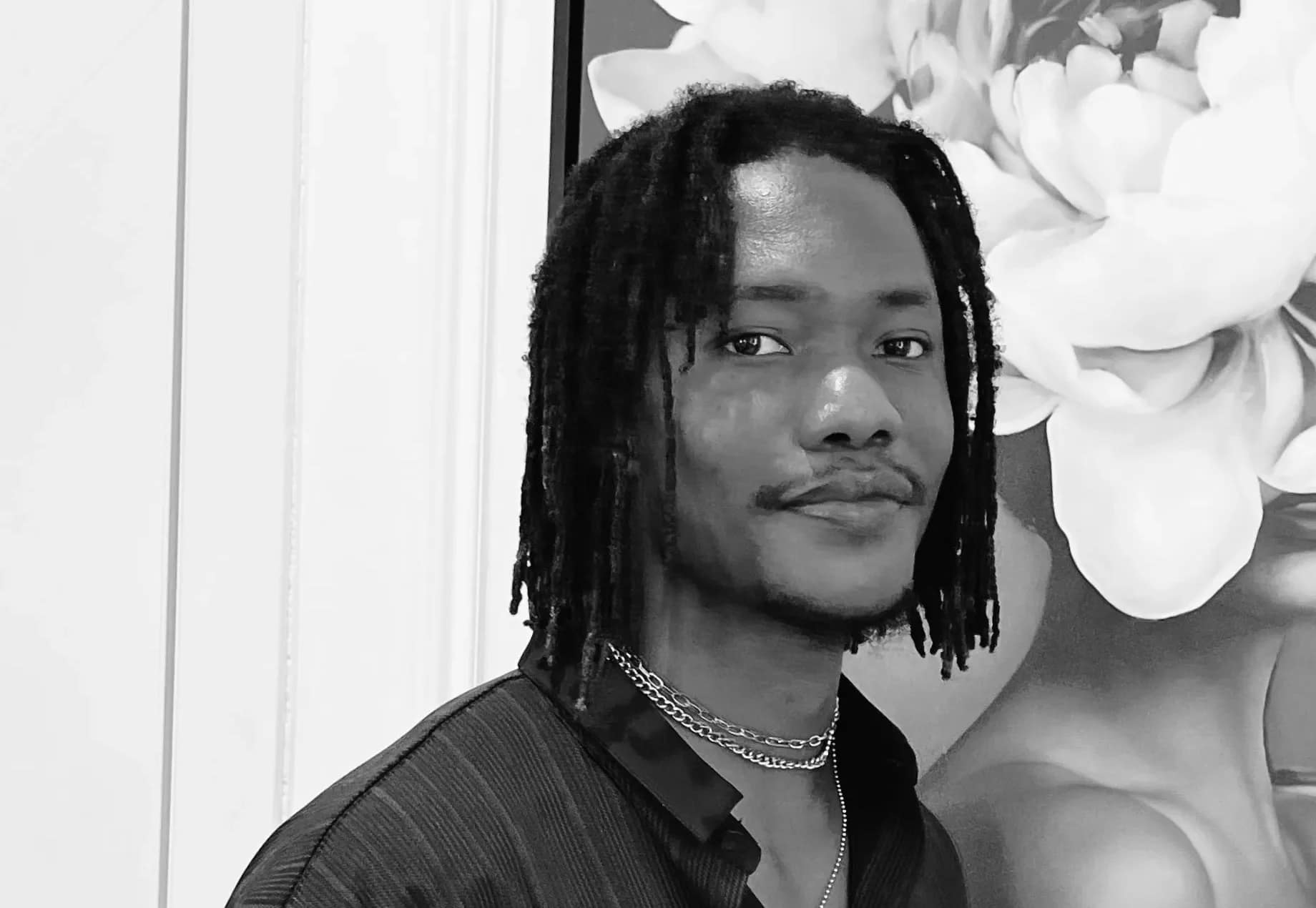 Muyiwa Akhigbe Invites Everyone to Create Art Through Abstract Amateurism Muyiwa Akhigbe Invites Everyone to Create Art Through Abstract Amateurism